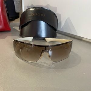 Gucci GG1824/S Guccisima-Arm Shield Sunglasses